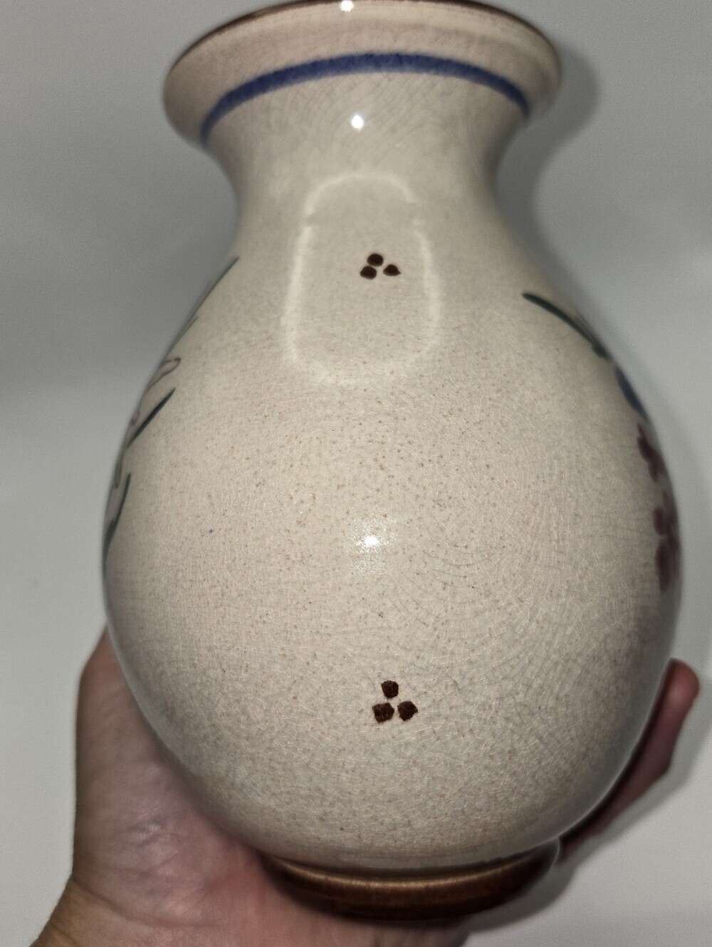 Vintage Handpainted Floral Ceramic Vase With Crackled Glaze - Picture 4 of 8